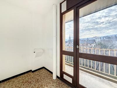 Appartement - 94 m² - 5 pièces