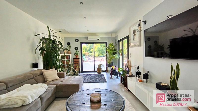 Maison - 210 m² - 6 pièces