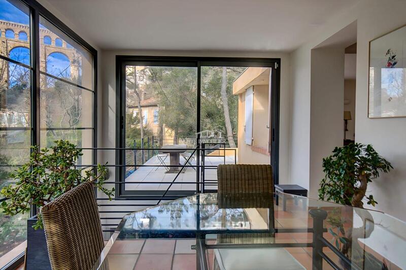 Maison - 230 m² - 7 pièces