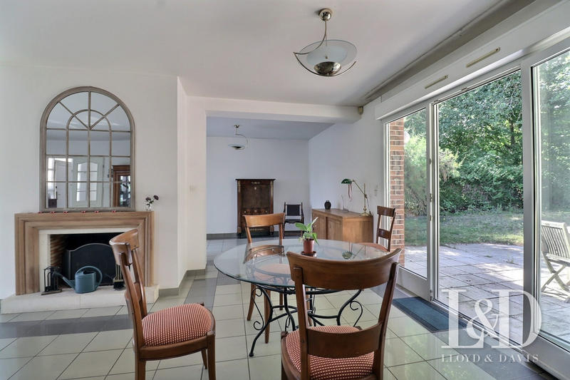 Maison contemporaine - 230 m² - 9 pièces