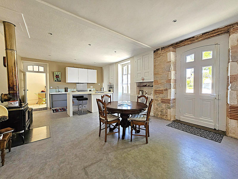 Maison - 122 m² - 6 pièces