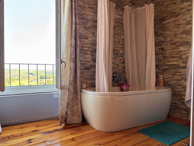 Maison - 159 m² - 5 pièces