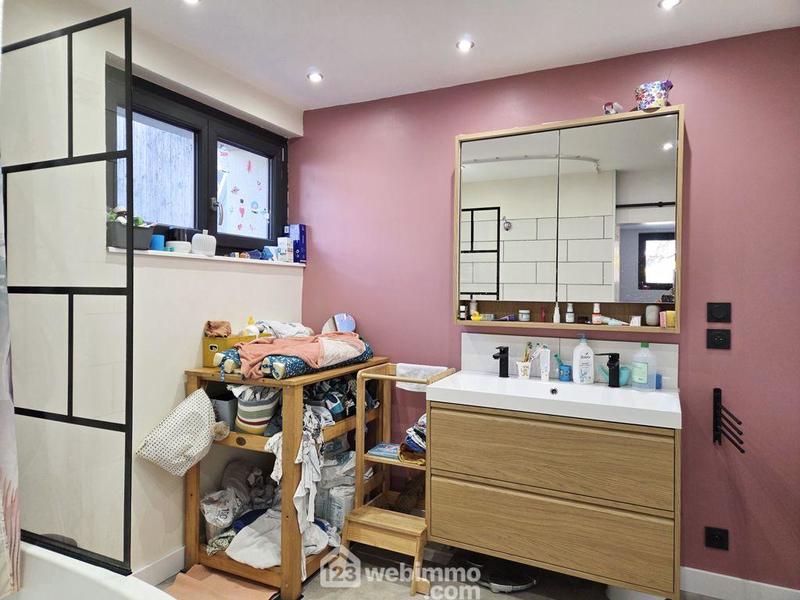 Maison - 110 m² - 4 pièces