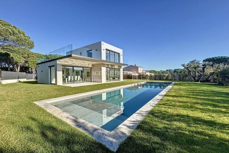 Maison - 155 m² - 5 pièces