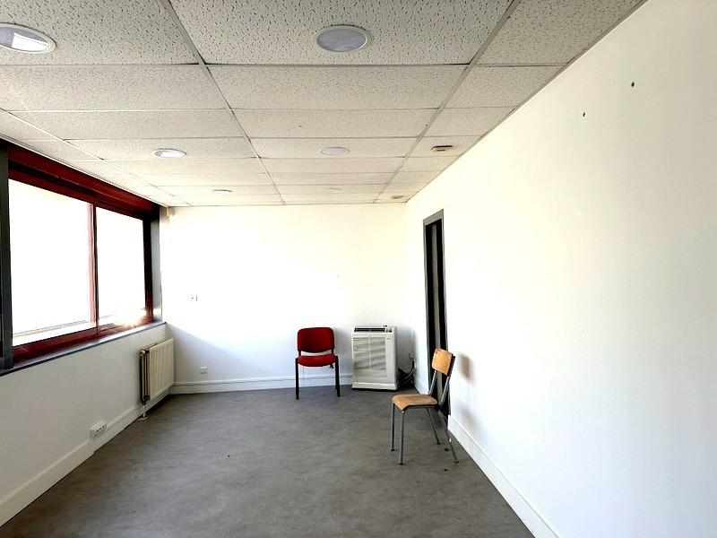 Entrepôt - 3 985 m² - 10 pièces