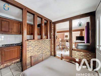 Maison - 80 m² - 4 pièces