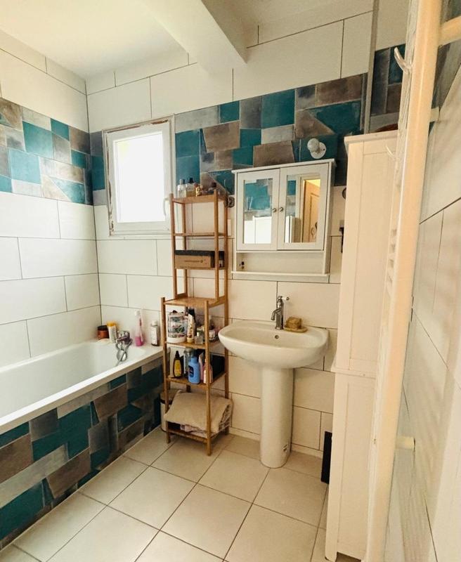 Maison - 122 m² - 8 pièces