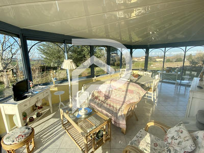 Maison - 205 m² - 7 pièces