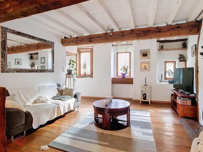 Maison de village - 238 m² - 9 pièces