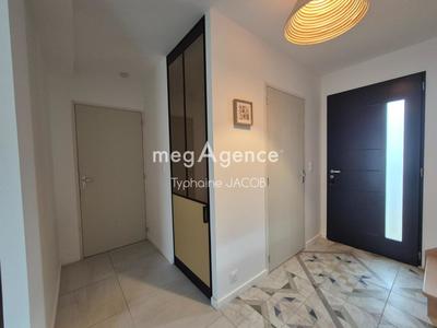 Maison - 93 m² - 5 pièces