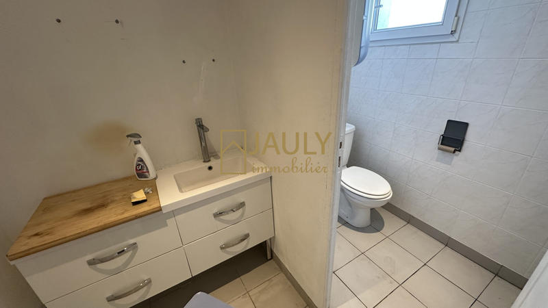 Local commercial - 679 m²