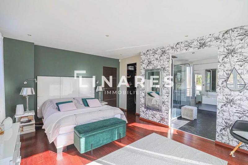 Villa - 220 m² - 6 pièces