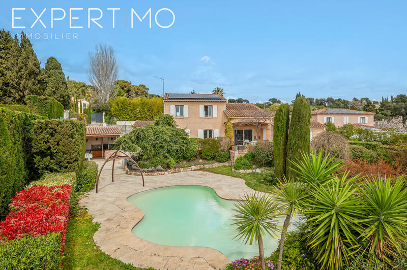 Villa - 167 m² - 6 pièces