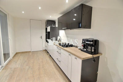 Maison - 88 m² - 4 pièces