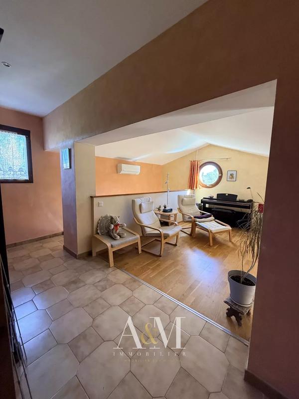 Villa - 120 m² - 4 pièces