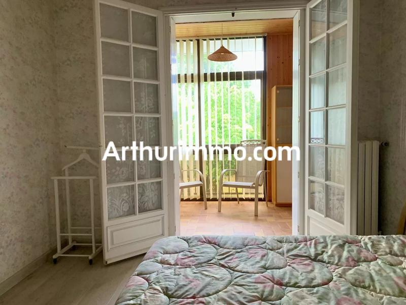 Maison - 195 m² - 9 pièces