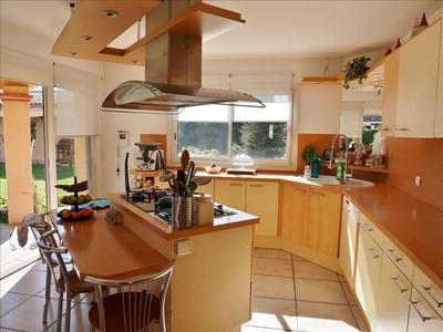 Villa - 240 m² - 8 pièces