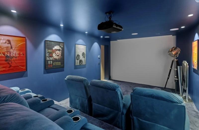 Maison - 435 m² - 8 pièces