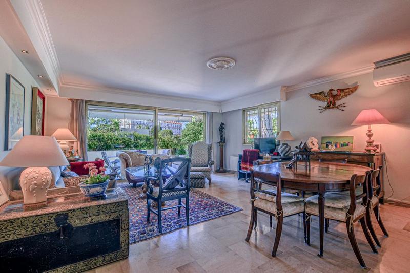 Appartement - 90 m² - 3 pièces