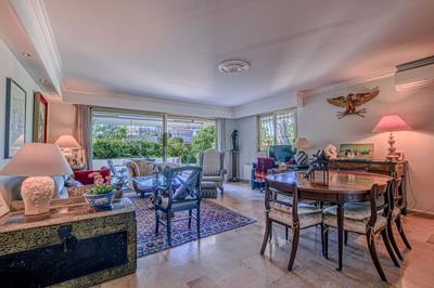 Appartement - 90 m² - 3 pièces