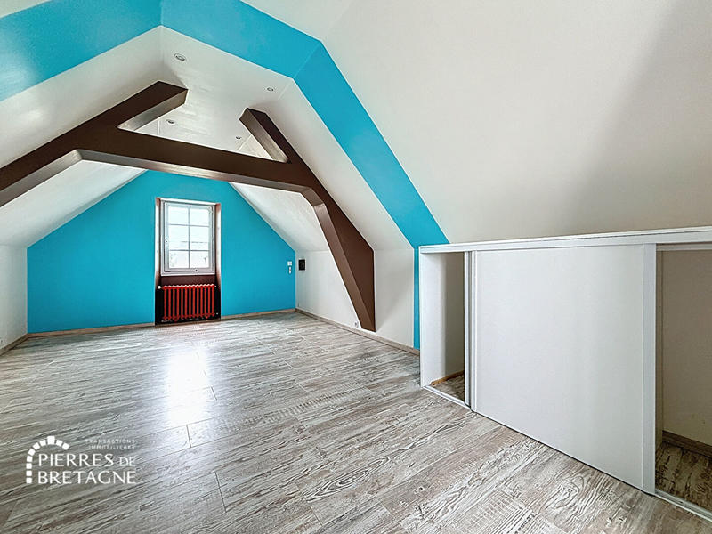 Maison - 96 m² - 6 pièces