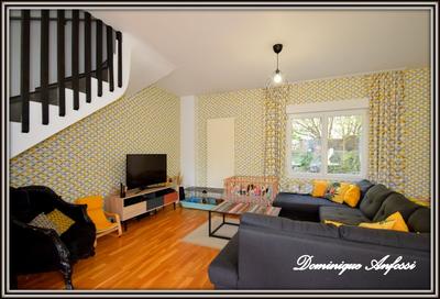 Maison - 159 m² - 6 pièces