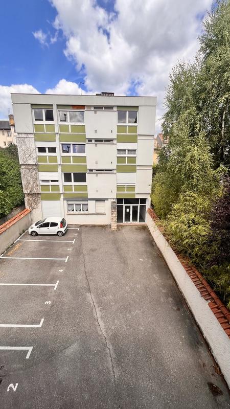Appartement - 80 m² - 4 pièces
