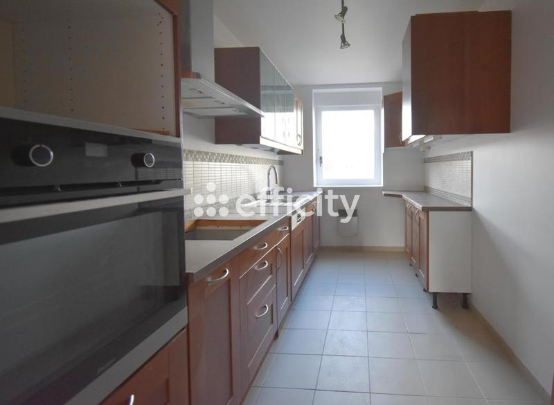 Appartement - 100 m² - 4 pièces