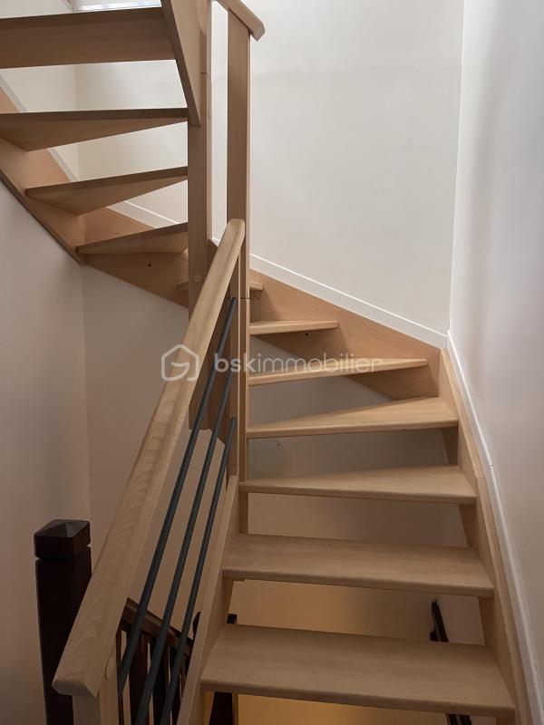 Maison - 107 m² - 6 pièces