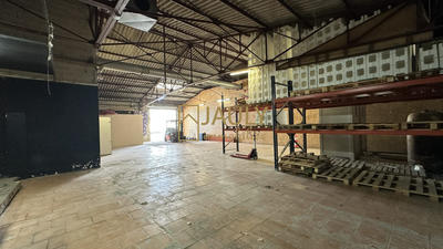 Local commercial - 679 m²