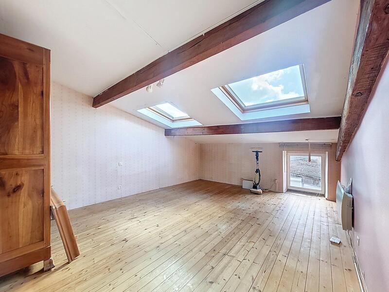 Maison - 101 m² - 5 pièces