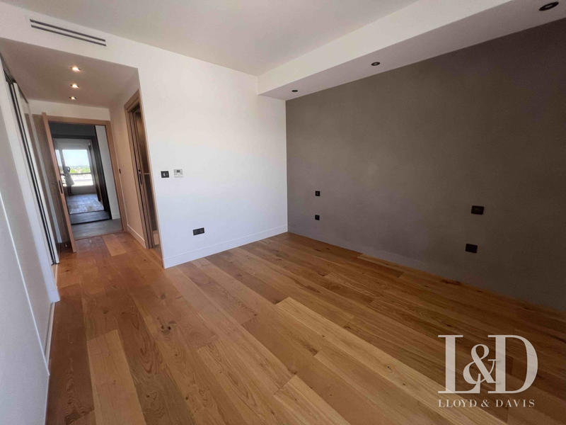 Appartement - 132 m² - 4 pièces