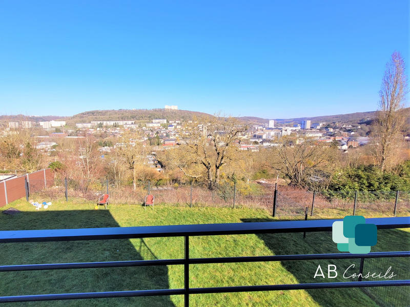 Maison traditionnelle - 138 m² - 5 pièces