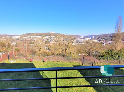 Maison traditionnelle - 138 m² - 5 pièces