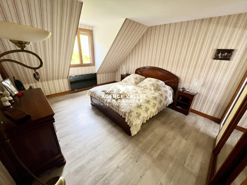 Maison traditionnelle - 160 m² - 6 pièces