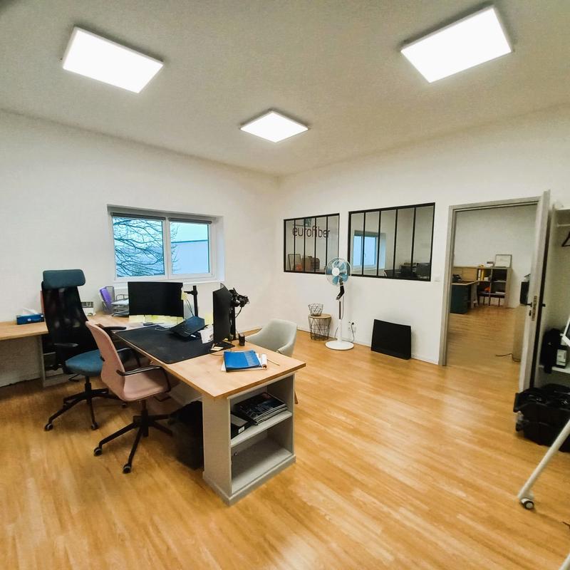 Local d'activités - 691 m²