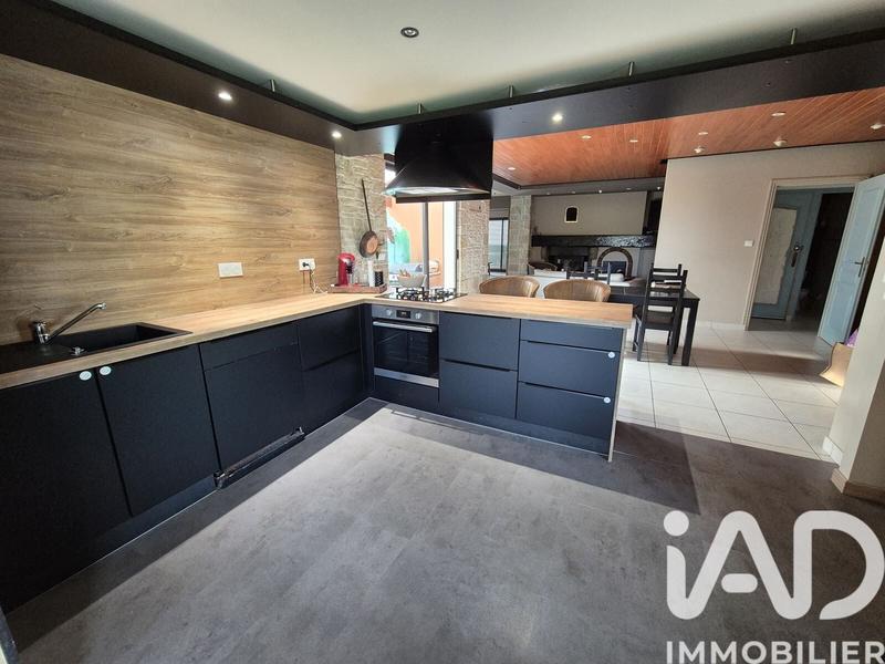 Maison - 308 m² - 8 pièces