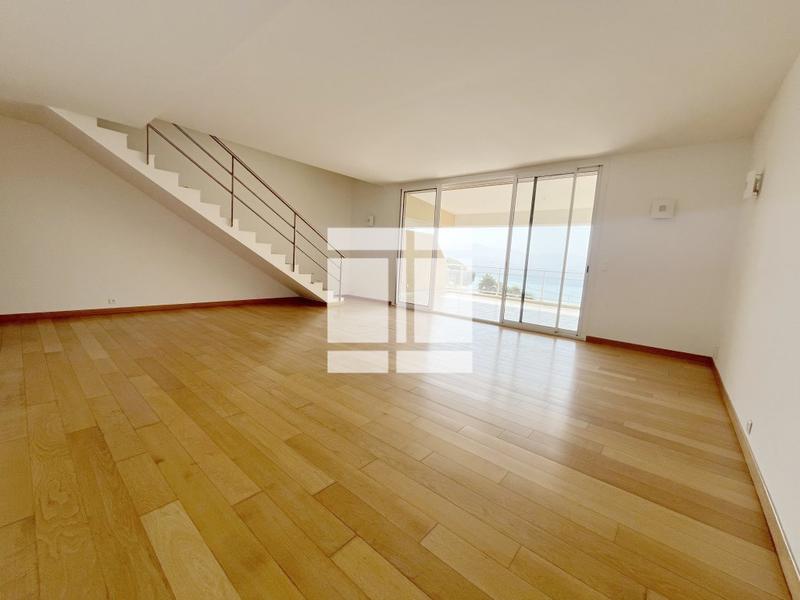 Appartement - 162 m² - 6 pièces