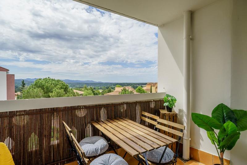 Appartement - 96 m² - 6 pièces