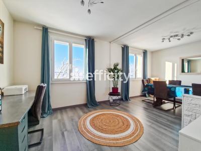 Pavillon - 157 m² - 8 pièces