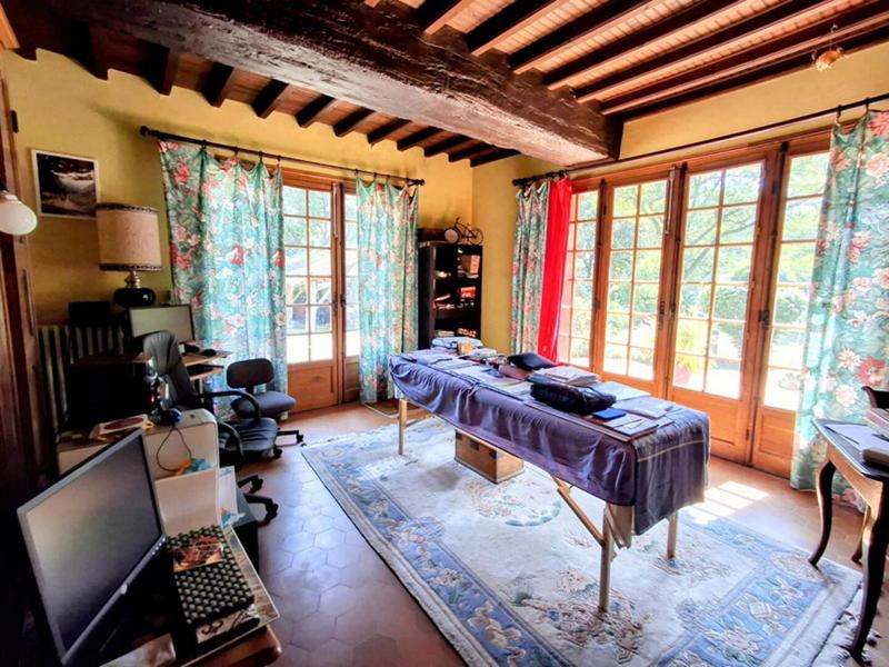 Maison - 300 m² - 8 pièces