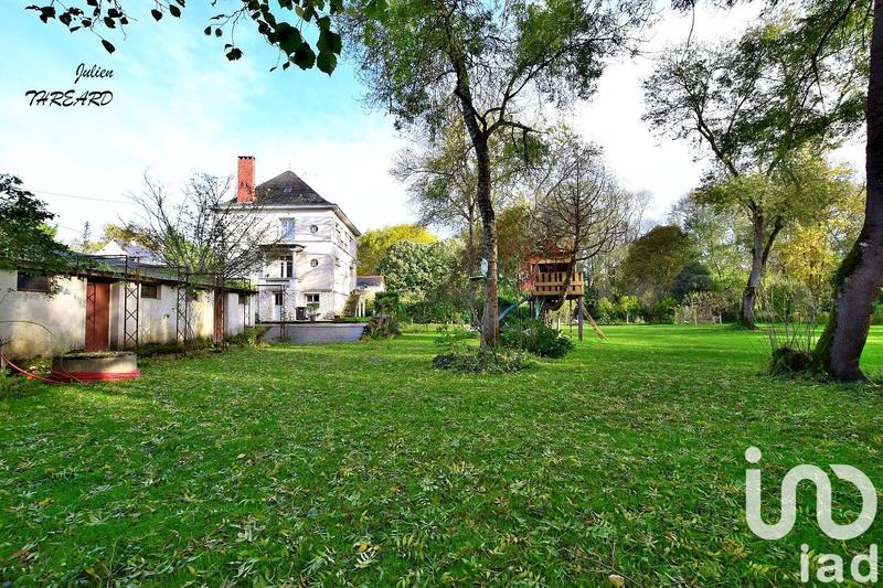 Maison - 240 m² - 8 pièces