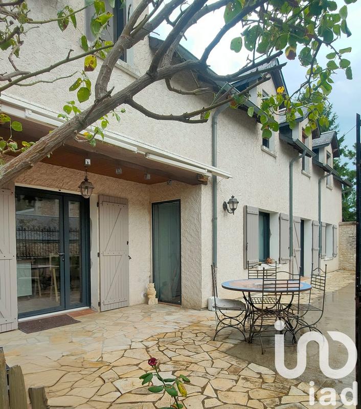 Maison - 250 m² - 9 pièces