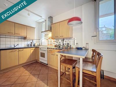 Appartement - 100 m² - 5 pièces