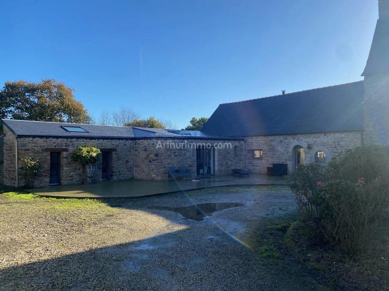 Maison - 330 m² - 10 pièces