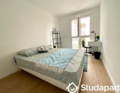 Chambre - 13 m² - 1 pièce