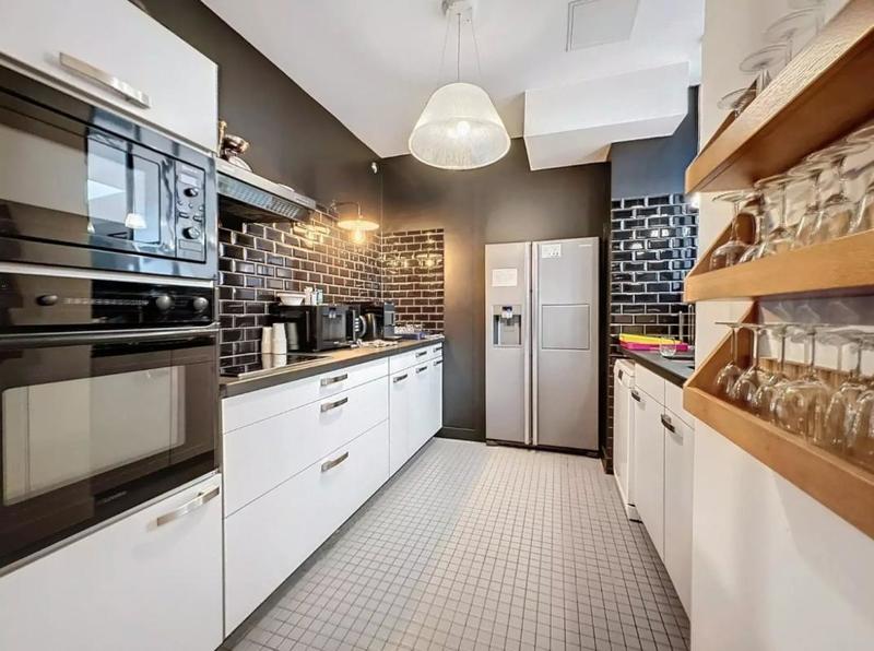 Duplex - 345 m² - 8 pièces