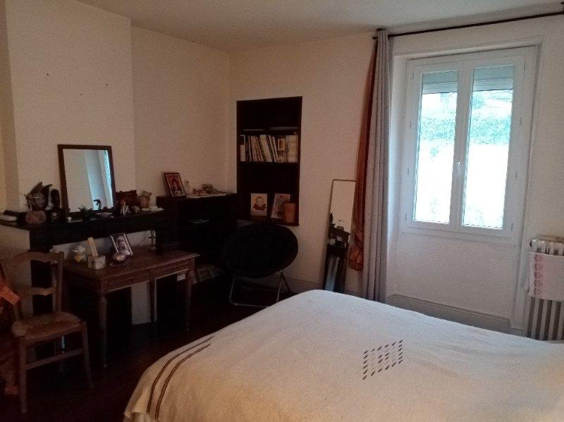 Maison - 137 m² - 10 pièces