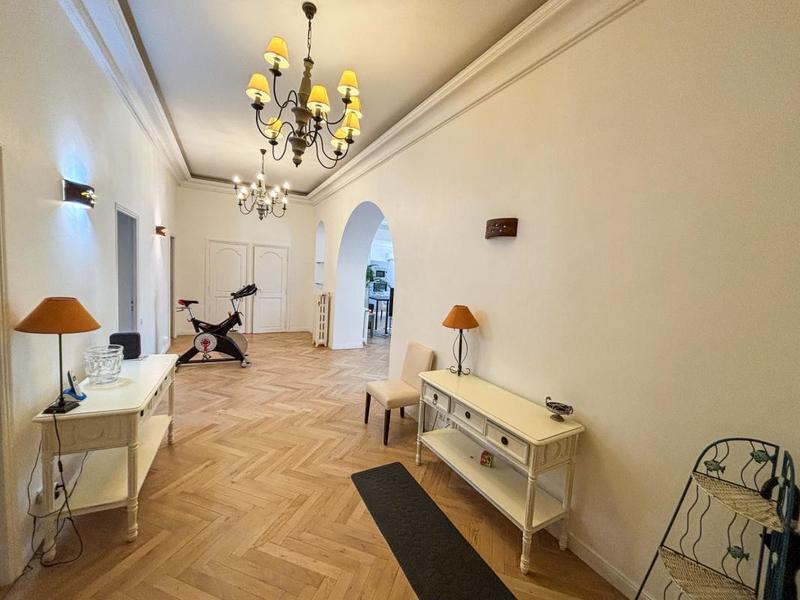 Appartement - 147 m² - 5 pièces