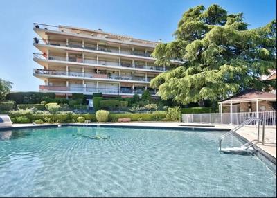 Appartement - 85 m² - 3 pièces